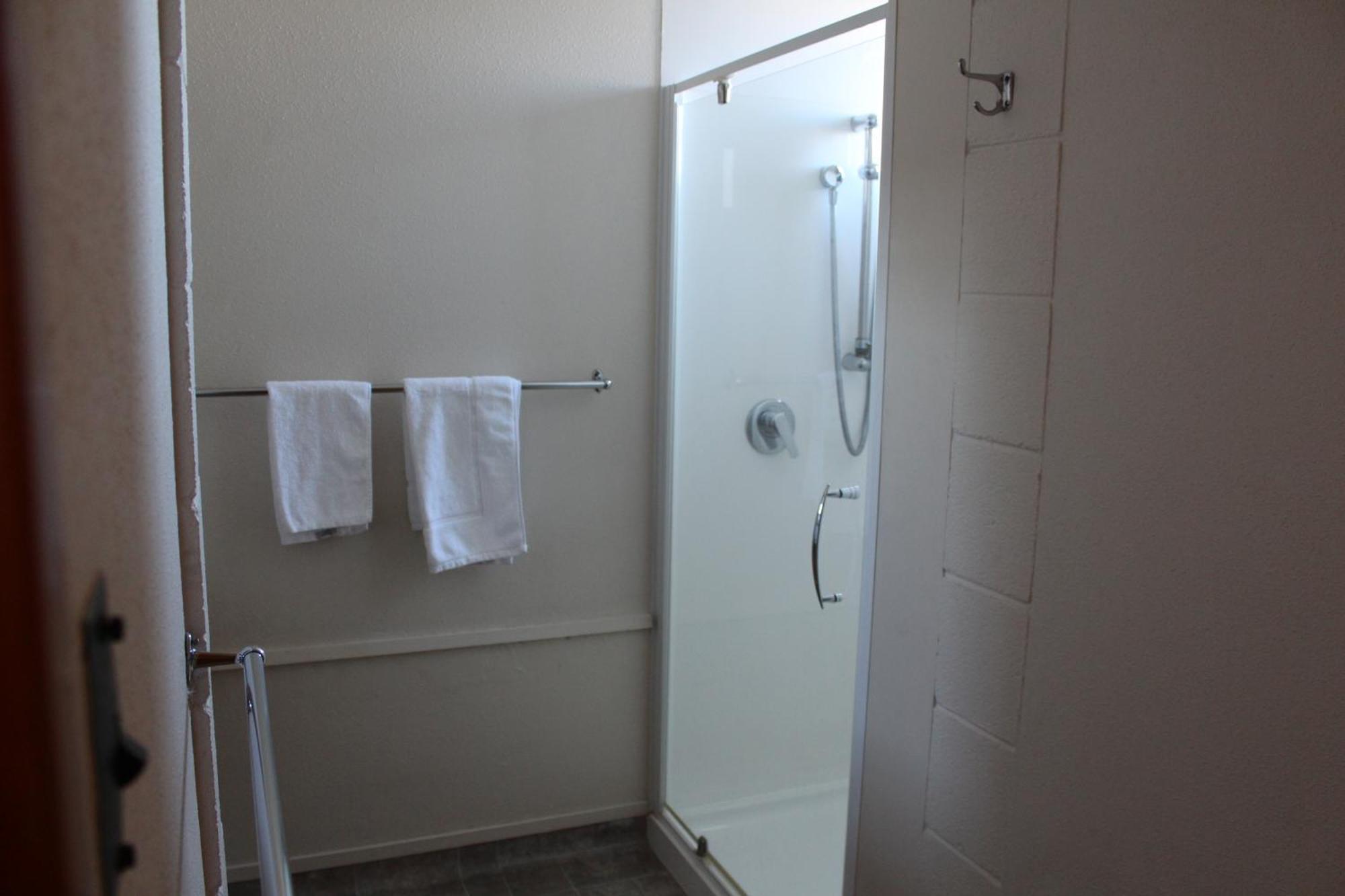 Elmore Lodge Motel 哈士汀 外观 照片